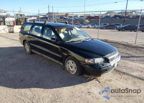 2004 Volvo V70 2.4 z USA, uszkodzony, nr VIN YV1SW61T842429328